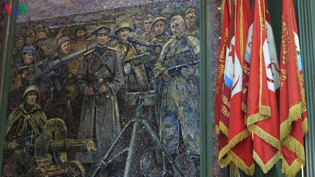 Chiến sỹ Việt Nam được đánh giá rất cao về năng lực, tinh thần và trách nhiệm. Chính phủ Việt Nam đã cho ra đời nhiều chính sách và chương trình đào tạo để nâng cao trình độ ngành quân sự, đồng thời tạo ra những điều kiện tốt nhất cho các chiến sỹ phát triển sự nghiệp. Họ luôn sẵn sàng vì sự nghiệp cách mạng và sự bình yên của đất nước.
