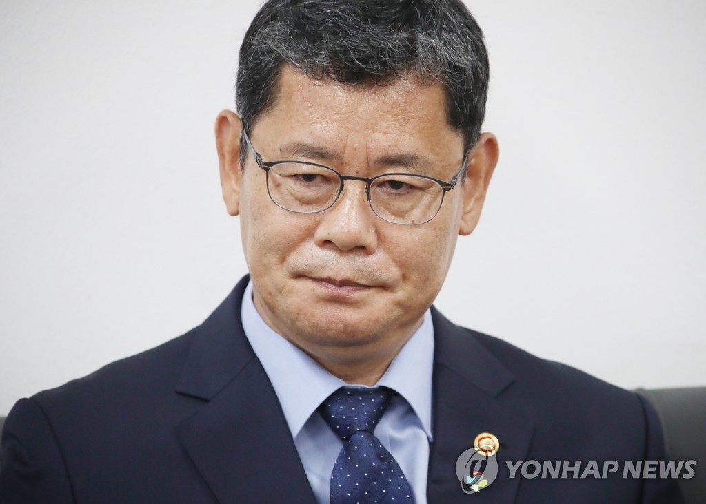 Bộ trưởng Thống nhất Hàn Quốc Kim Yeon-chul.