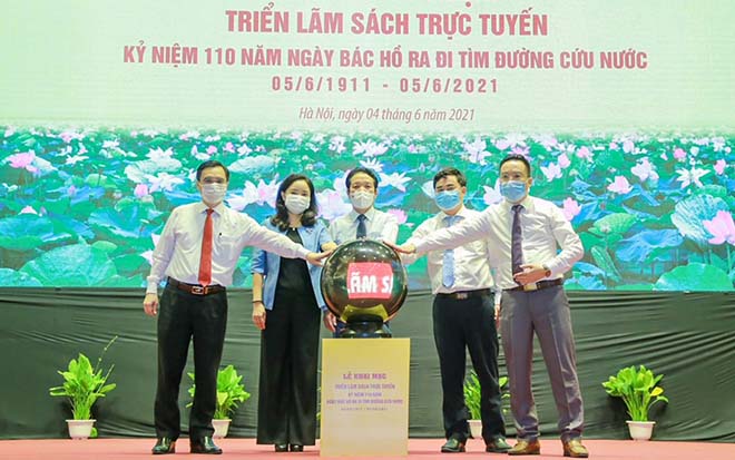 Khai mạc triển lãm sách trực tuyến kỷ niệm 110 năm Ngày Bác Hồ ra đi tìm đường cứu nước.