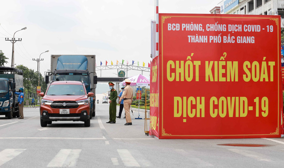 Chốt kiểm soát dịch COVID-19 tại thành phố Bắc Giang