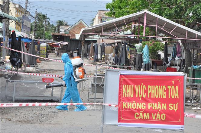 Phong toả khu vực có ca bệnh COVID-19.