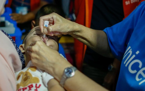 Chiến dịch vaccine ngừa bại liệt tại Philippines, tháng 10-2019.