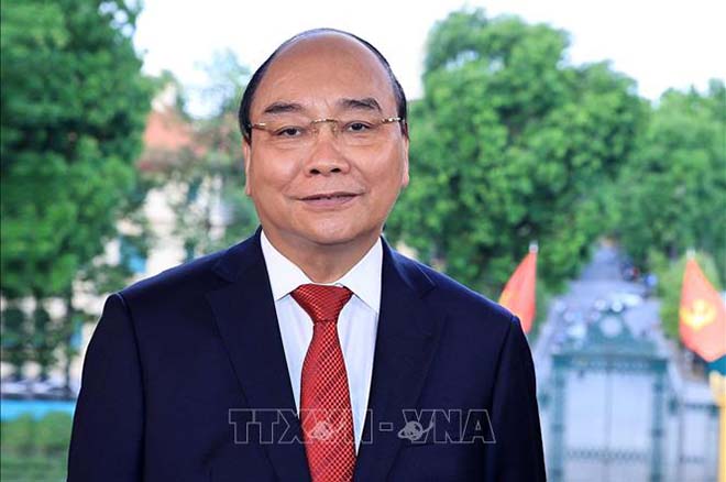 Chủ tịch nước Nguyễn Xuân Phúc: Các đồng chí đã góp phần tô thắm thêm truyền thống của báo chí cách mạng Việt Nam do Chủ tịch Hồ Chí Minh sáng lập và rèn luyện.