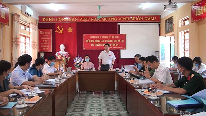 Quang cảnh buổi làm việc