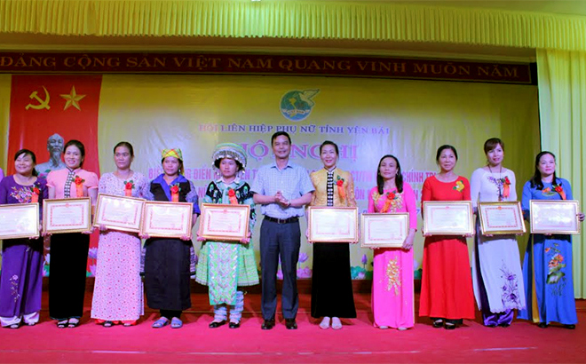 The provincial Women’s Union holds a conference to honour outstanding examples in implementing the Politburo's Directive No. 05 in 2018.