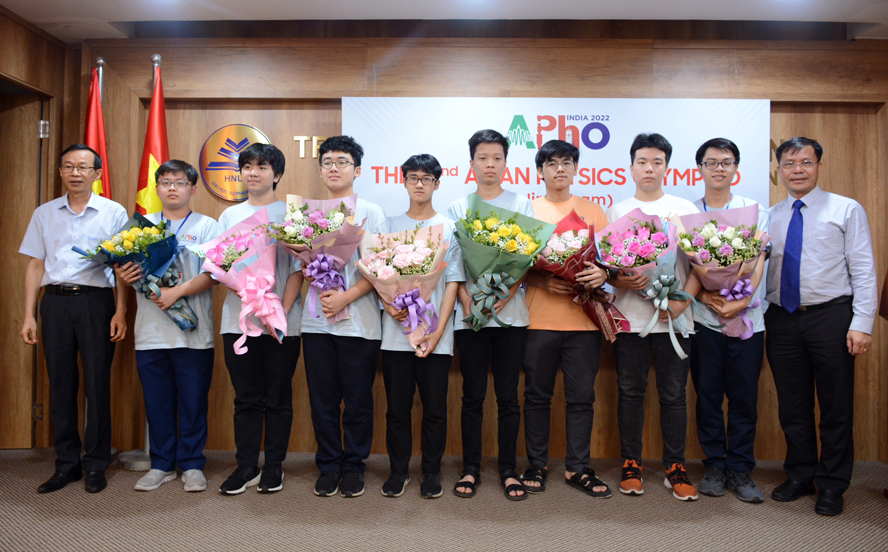 8 học sinh Việt Nam đều giành giải thưởng Olympic Vật lý châu Á - Thái Bình Dương năm 2022.