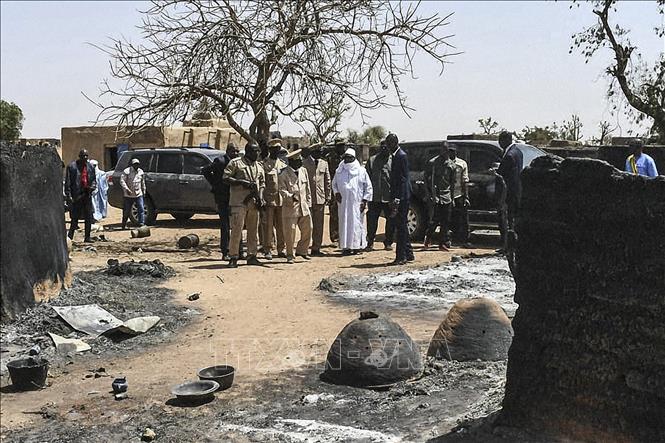Nhiều ngôi nhà bị phá hủy trong vụ tấn công tại Ogassogou, gần Mopti, Mali, ngày 25/3/2019.