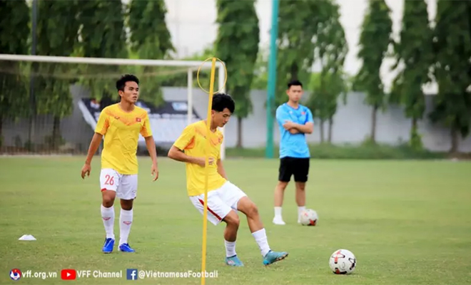 Các cầu thủ U19 Việt Nam tích cực tập luyện chuẩn bị cho giải U19 Đông Nam Á