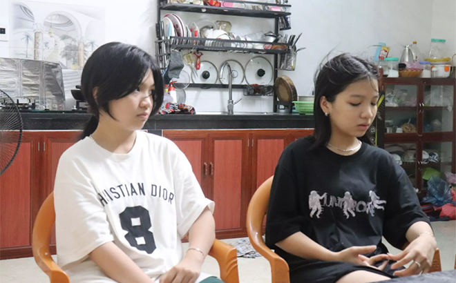 Hai chị em Phương, Liên cùng thi đậu vào Trường THPT Chuyên Lam Sơn tỉnh Thanh Hóa.
