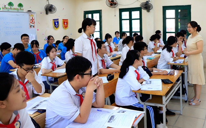 Một tiết học của học sinh lớp 9 Trường Trung học cơ sở Quảng An (quận Tây Hồ).
