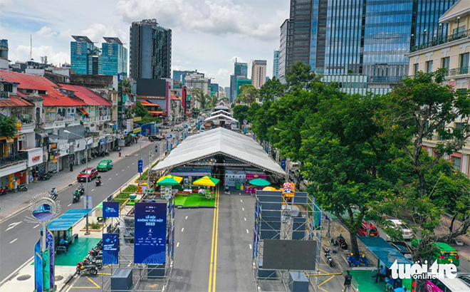 Không gian lễ hội Không tiền mặt - Cashless Town tại đường Nguyễn Huệ, quận 1, TP.HCM