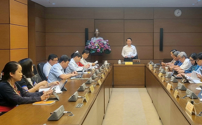 Bí thư Tỉnh ủy Đỗ Đức Duy - Trưởng đoàn đại biểu Quốc hội tỉnh Yên Bái phát biểu thảo luận về Luật Tài nguyên nước (sửa đổi)