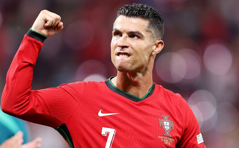 Pha kiến tạo thứ 7 của Ronaldo tại EURO, giúp anh lập kỷ lục