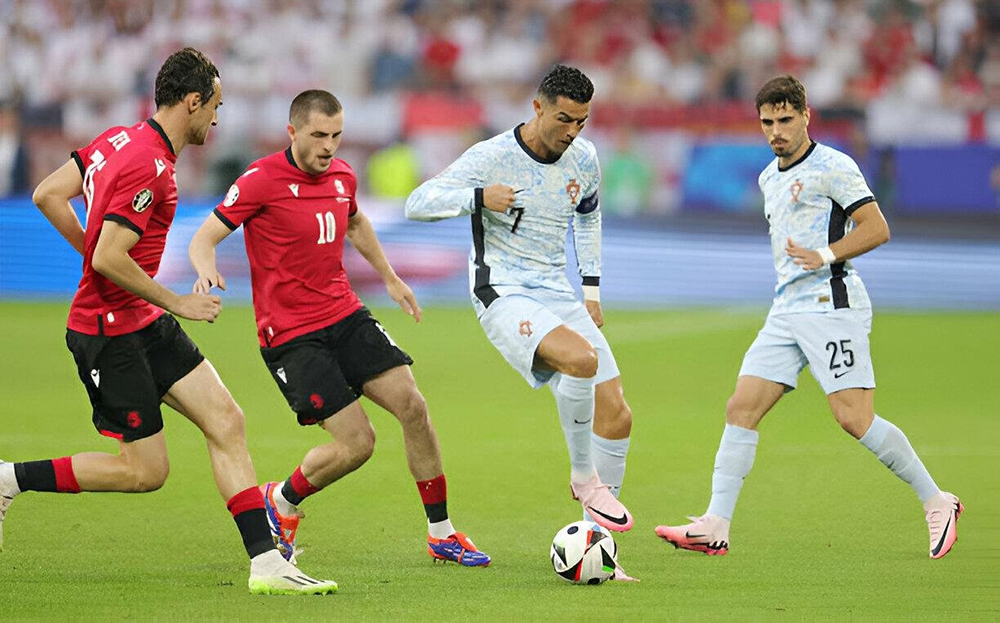 Đội tuyển Bồ Đào Nha bất ngờ thua sốc trước tân binh Georgia.
