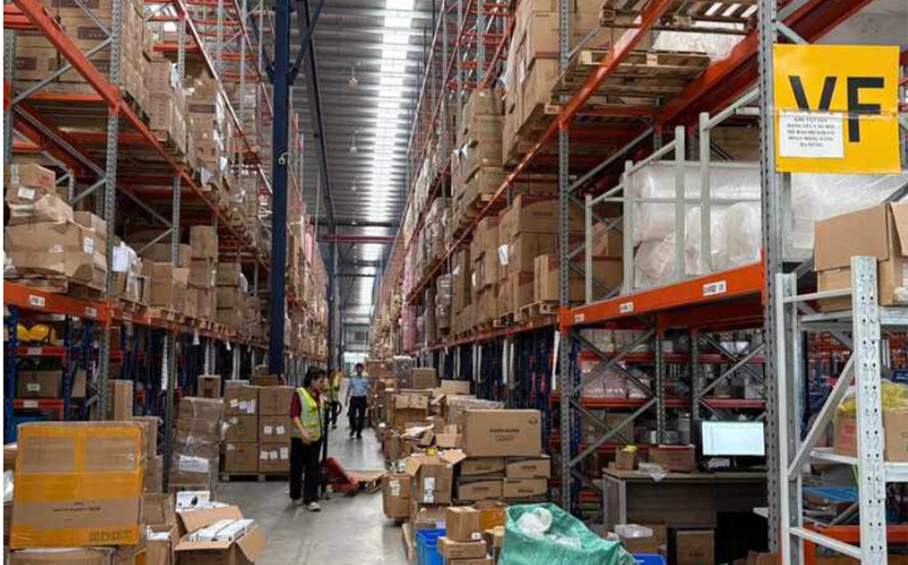 Gần 226.000 sản phẩm không rõ nguồn gốc bị lực lượng chức năng Bắc Ninh thu giữ tại Công ty cổ phần chuỗi cung ứng thương mại Á Châu.