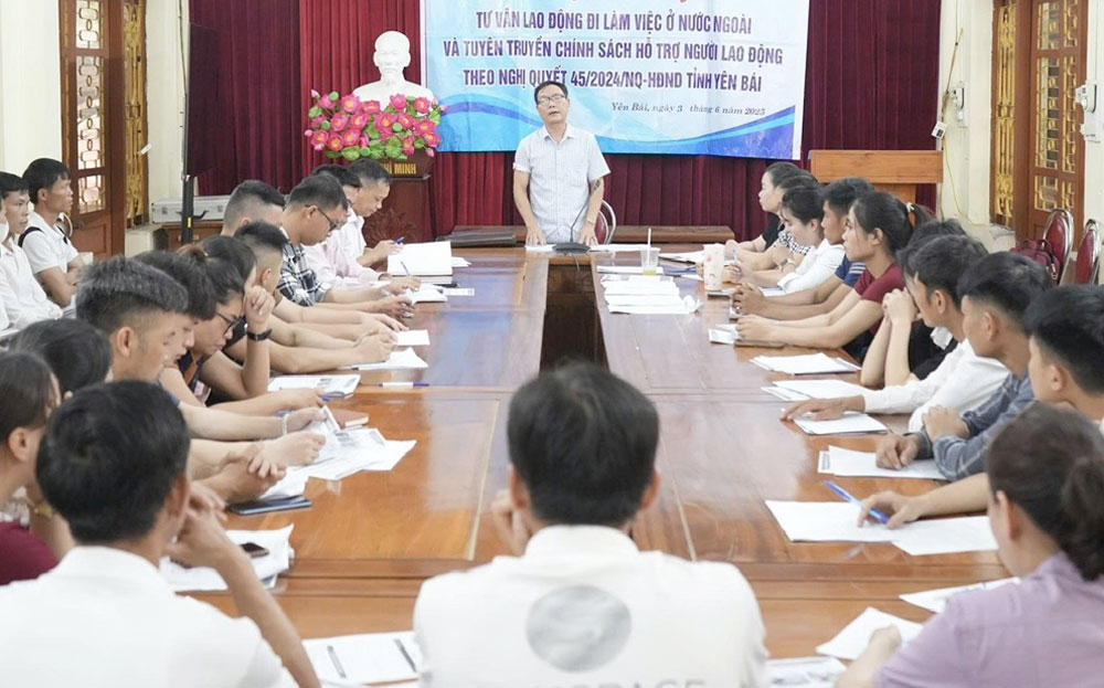 Sở Nội Vụ thường xuyên tổ chức các Hội nghị tư vấn lao động đi làm việc ở nước ngoài.