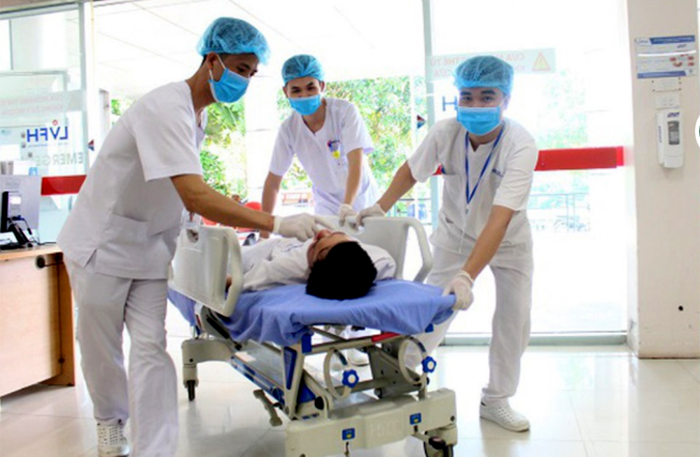 Bộ Y tế yêu cầu các bệnh viện/viện có giường bệnh trực thuộc Bộ Y tế chuẩn bị sẵn sàng về nhân lực, xe cấp cứu, cơ số thiết bị y tế, thuốc, vật tư tiêu hao để kịp thời ứng cứu cho các tỉnh chịu ảnh hưởng của bão khi được lệnh điều động. (Ảnh minh hoạ).
