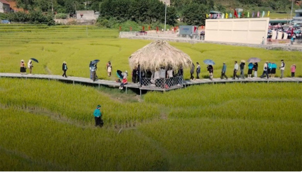 Lễ hội mùa vàng miền Soóng Cọ ở Tiên Yên.