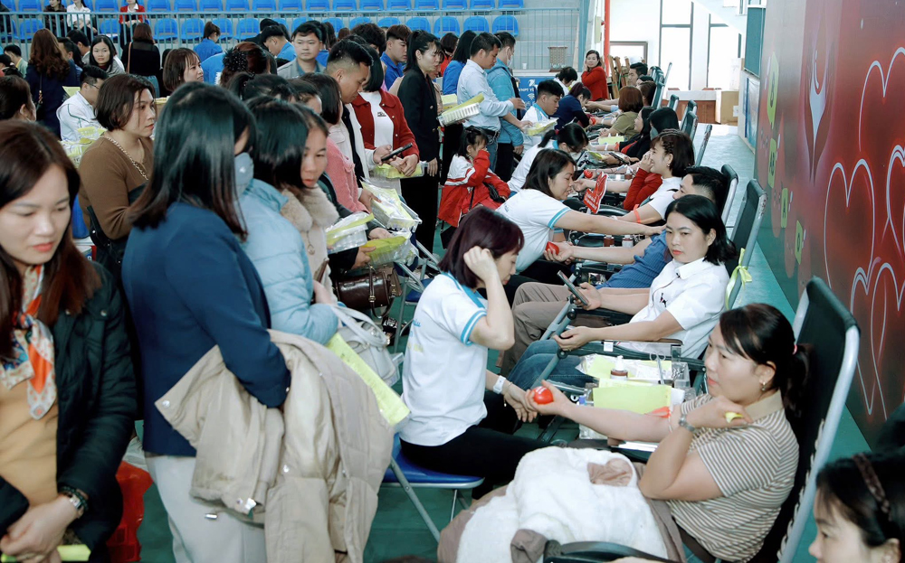 Hiến máu đã thu hút sự tham gia, hưởng ứng của đông đảo các tầng lớp nhân dân, trở thành nét đẹp văn hóa của mỗi cá nhân và cả cộng đồng.