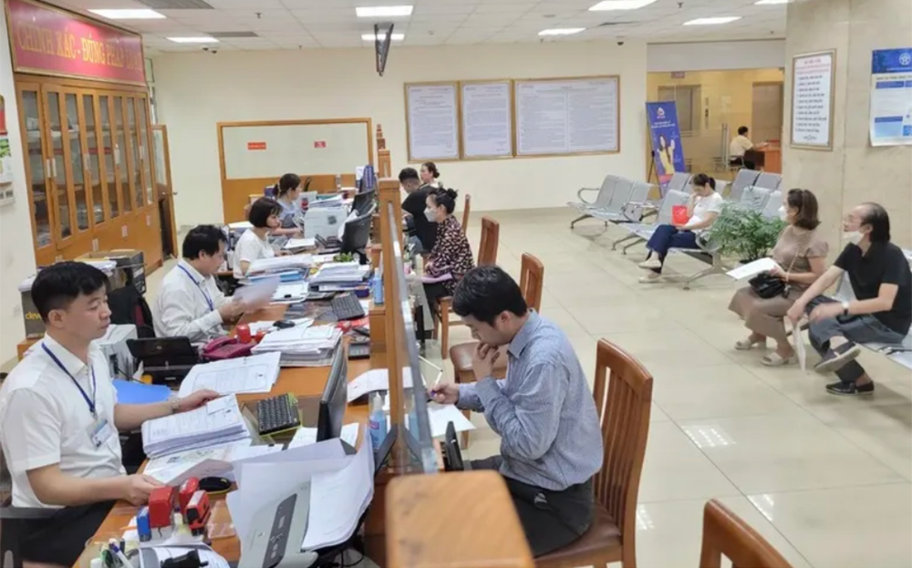 Thủ tướng yêu cầu các Bộ, ngành lập đường dây nóng và thông báo để các địa phương phản hồi khó khăn, vướng mắc về phân cấp, phân quyền và phân định thẩm quyền.
