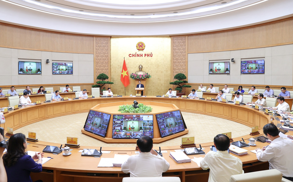 Ủy viên Bộ Chính trị, Thủ tướng Chính phủ Phạm Minh Chính dự và phát biểu chỉ đạo hội nghị.