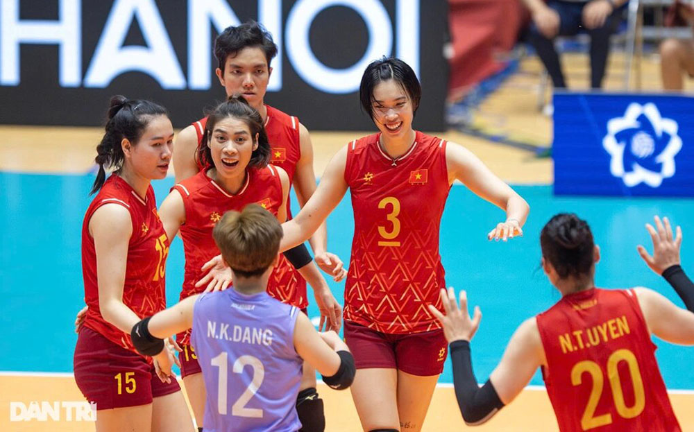 Thanh Thúy, Bích Tuyền tỏa sáng trong chiến thắng của tuyển bóng chuyền nữ Việt Nam.