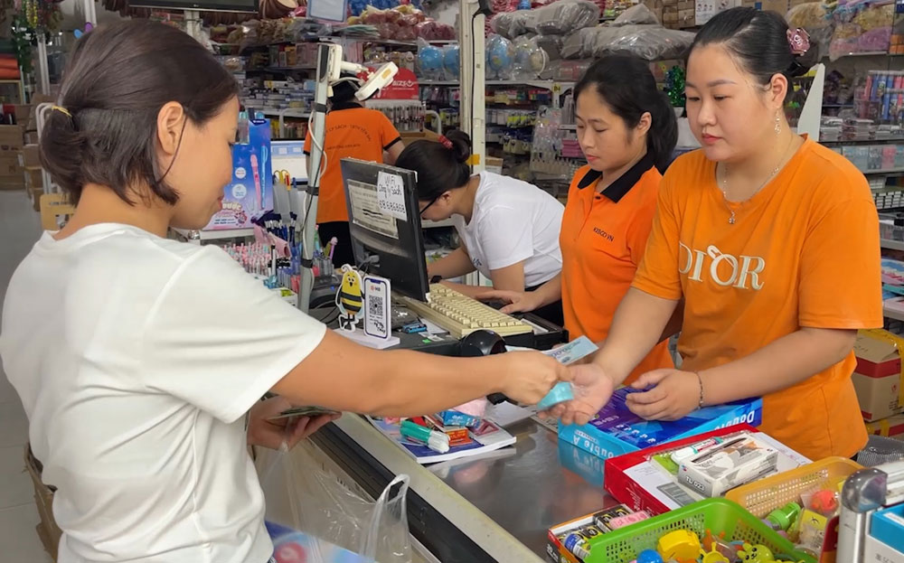 Lĩnh vực vật phẩm văn hóa giáo dục tăng gần 25% so năm trước.