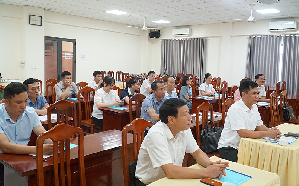 Toàn cảnh dafabet nghị tập huấn.
