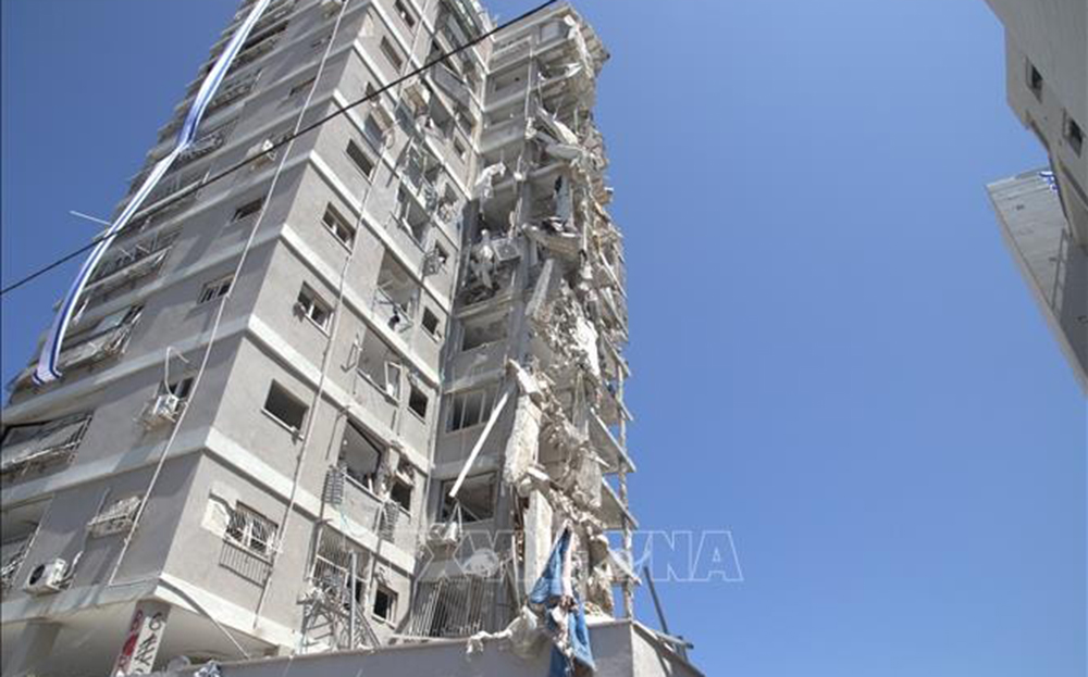 Cuộc tấn công đã phá hủy 61 tòa nhà, khiến ít nhất 9 người thiệt mạng và gần 200 người bị thương.