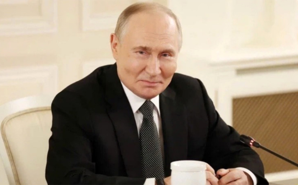 Tổng thống Liên bang Nga Vladimir Putin tại cuộc gặp với Trưởng Đoàn đại biểu các Hãng thông tấn OANA và đại diện cơ quan truyền thông lớn trên thế giới.