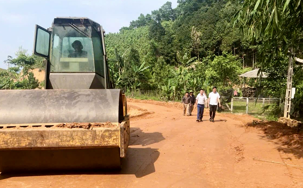 Lãnh đạo huyện Yên Bình kiểm tra tiến độ thực hiện các công trình, dự án đầu tư xây dựng cơ bản trên địa bàn hồi tháng 5 năm 2025.
