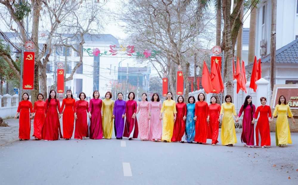 Phụ nữ Yên Bái góp phần xây dựng hình ảnh đẹp về người phụ nữ Việt Nam trong thời đại mới.