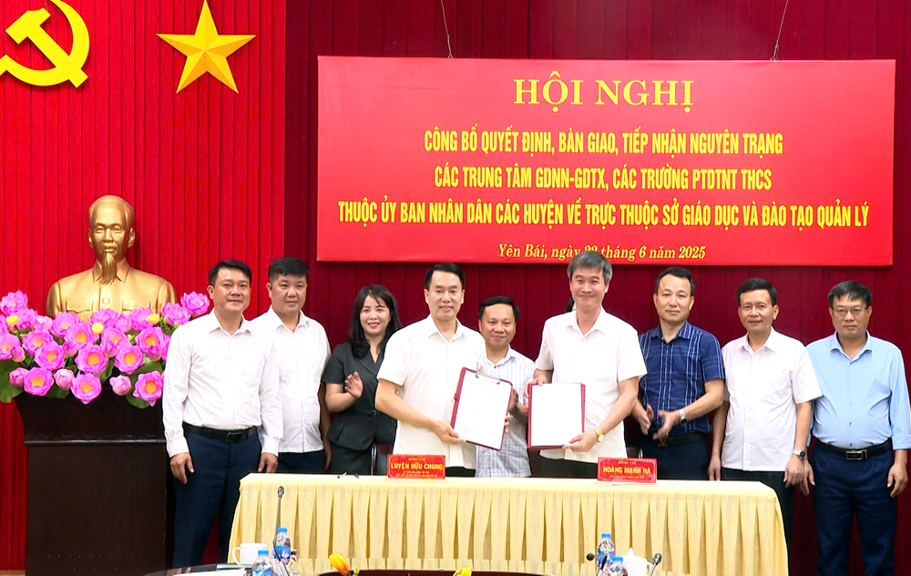 Sở Giáo dục và Đào tạo tiếp nhận các Trường phổ thông DTNT THCS, Trung tâm GDNN-GDTX trực thuộc Sở Giáo dục và Đào tạo quản lý
