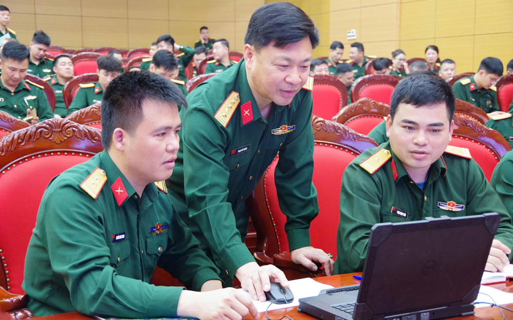 Lãnh đạo, cán bộ, chiến sĩ LLVT tỉnh chia sẻ, lan tỏa thông tin tích cực trên không gian mạng, góp phần bảo vệ nền tảng tư tưởng của Đảng.