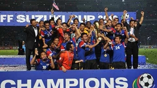 Malaysia vô địch AFF Cup 2010 chỉ nhận được 100.000 USD tiền thưởng.