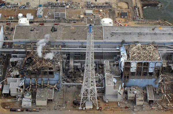 Toàn cảnh nhà máy điện hạt nhân Fukushima 1 sau thảm họa động đất và sóng thần.