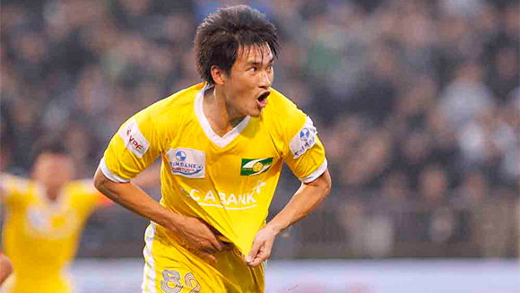 Công Vinh sẽ rời V-League để thi đấu cho CLB Consadole Sapporo trong vòng 4 tháng. (ảnh: M.Hoàng)