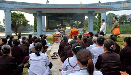 Khu tưởng niệm Nguyễn Thái Học là nơi an nghỉ của 17 chí sỹ yêu nước hy sinh trong cuộc khởi nghĩa Yên Bái.