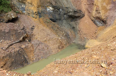 Toàn cảnh khu mỏ khai thác than tại xã Suối Quyền.
