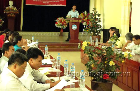 Ông Nguyễn Huy Cường - Trưởng ban Pháp chế HĐND tỉnh Yên Bái phát biểu đánh giá hiệu quả Dự án đối với đại biểu HĐND cấp cơ sở.
