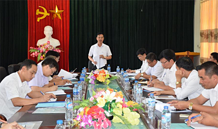 Đồng chí Dương Văn Tiến phát biểu ý kiến tại buổi làm việc.
