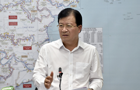 Phó Thủ tướng Trịnh Đình Dũng phát biểu tại cuộc họp