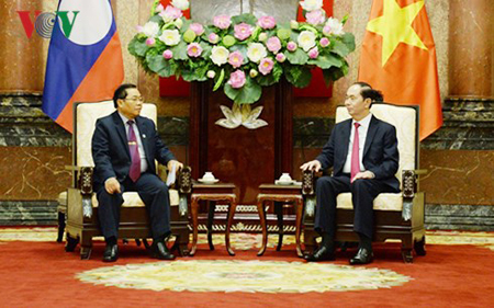 Chủ tịch nước Trần Đại Quang tiếp Phó Chủ tịch Quốc hội Sengnouane Xayalat.