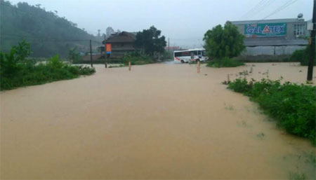 Yên Bái đang có mưa to đến rất to làm mực nước các sông, suối trên địa bàn toàn tỉnh dâng cao.