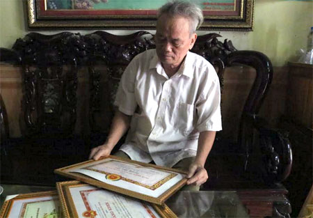 Ông Nguyễn Ngọc Diện luôn tích cực tham gia các hoạt động của địa phương, được nhân dân quý mến.