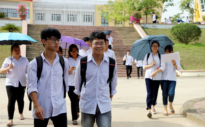 Thí sinh tỉnh Yên Bái sau khi hoàn thành các môn thi trong kỳ thi THPT quốc gia diễn ra trong tháng 6/2019.