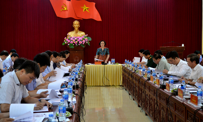 Đồng chí Bí thư Tỉnh ủy Phạm Thị Thanh Trà phát biểu chỉ đạo Hội nghị của Tỉnh ủy với các địa phương về Chương trình hành động 144-CTr/TU.
