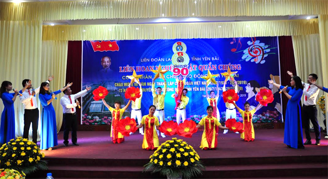 Tiết mục tham gia Liên hoan của Liên đoàn Lao động huyện Văn Yên.