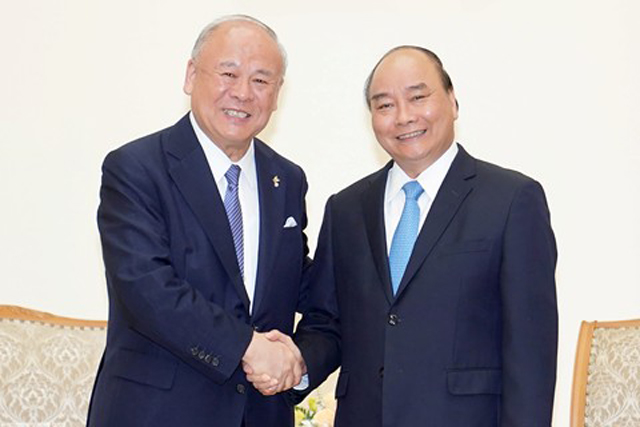 Thủ tướng Nguyễn Xuân Phúc tiếp ông Takebe Tsutomu, Cố vấn Đặc biệt Liên minh Nghị sĩ Hữu nghị Nhật-Việt