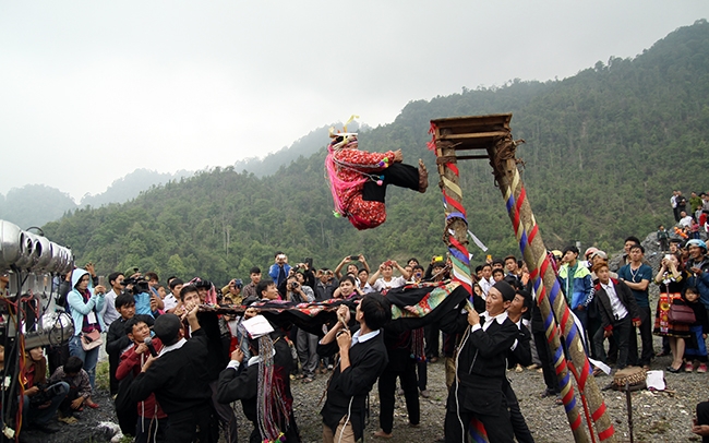 Lễ cấp sắc của người Dao ở tỉnh Lai Châu hấp dẫn du khách.